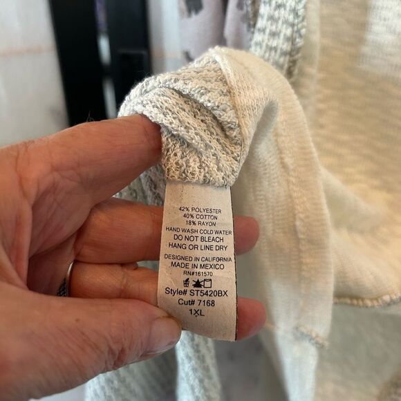 NWT SUGARFOX The One I Dream Of tank oatmeal/animal Hi-Lo Handkerchief Tank 1X - Picture 3 of 6